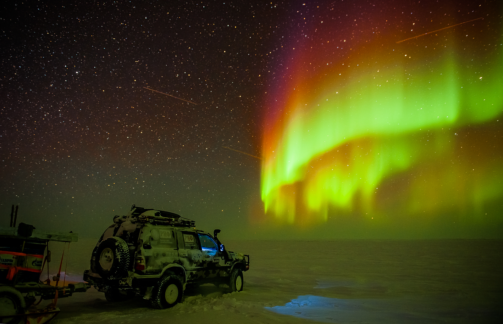 Northern-Lights-tour-Russia