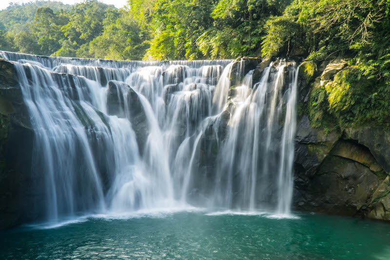shifen waterfall